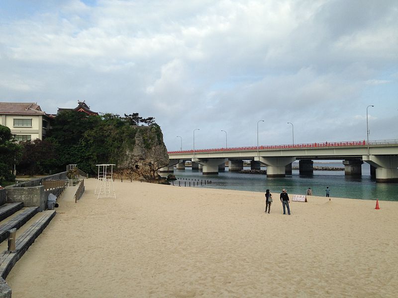 File:Naminoue Beach and Naminouebashi Bridge 20150315-1.JPG