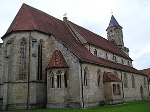 Die Pfarrkirche St. Michael, die Teil der alten Klosteranlage ist