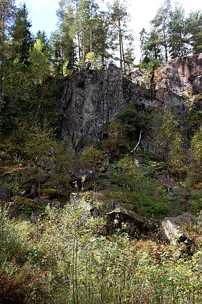 File:Nice rocks - panoramio.jpg