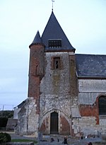 Iglesia fortificada de Noircourt (fachada sur del campanario) 1.jpg