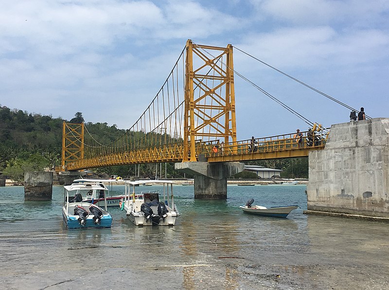 File:Nusa Lembongan Nusa Ceningan bridge.jpg