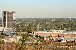 Oberhausen - Neue Mitte+Gasometro (Aussichtsturm Knappenhalde) 01 ies.jpg