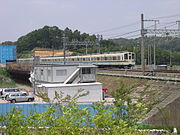 建設工事中のはるひ野駅（2004年7月）