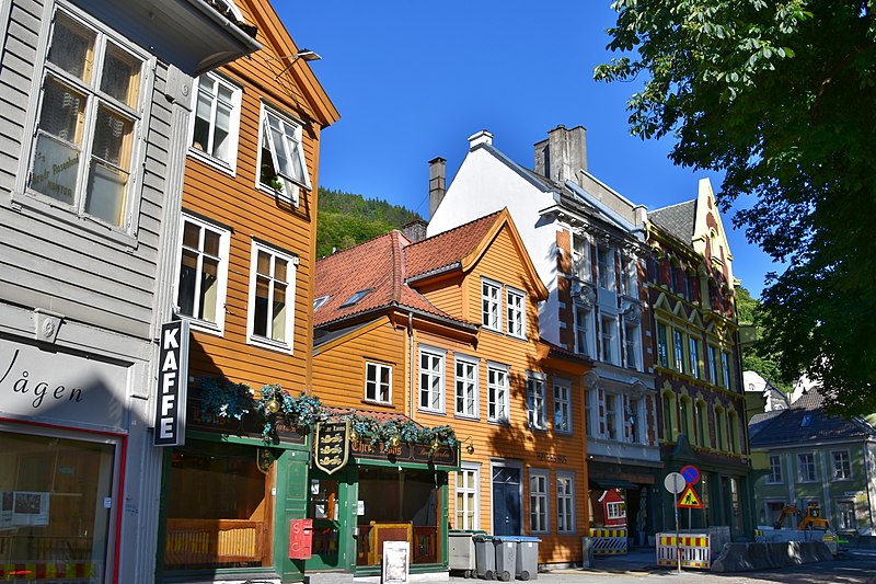 File:Old town, Bergen (71) (36485996125).jpg