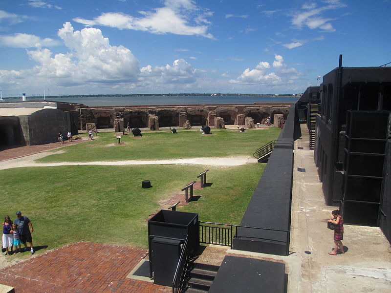 File:Overview of interior of Fort Sumter IMG 4543.JPG