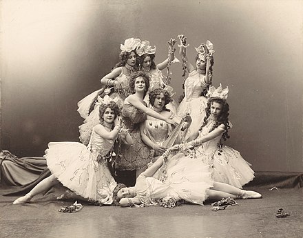 Первый балет большого. Балет 19 век Петипа. Любовь Рославлева балерина. Балет Лебединое озеро Петипа 1895.