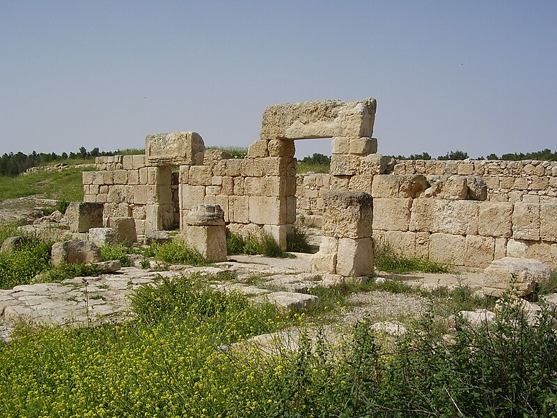 File:PikiWiki Israel 7991 old synagogue in yatir forest.jpg