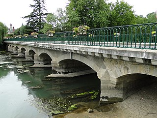 <span class="mw-page-title-main">Pont-de-Ruan</span> Commune in Centre-Val de Loire, France