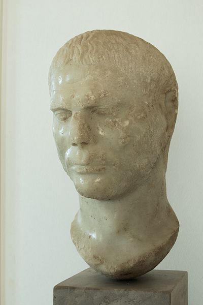 File:Portrait of man, 3rd c AD, AM Milos no 9, 152582.jpg