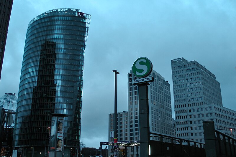 File:Potsdammer Platz 2014.JPG