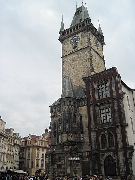 File:Praha, Staroměstská radnice - panoramio (3).jpg