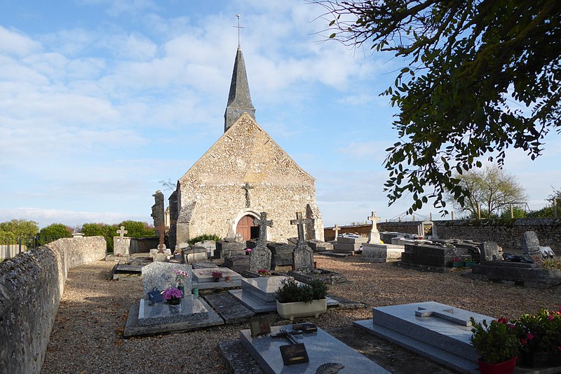 File:Puiseux église Sainte-Madeleine cimetière Eure-et-Loir France.jpg