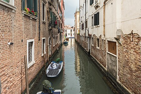 Rio dei Lustraferi (Venice)