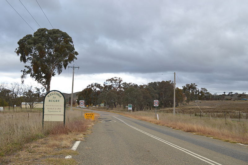 File:Rugby Town Entry Sign.JPG