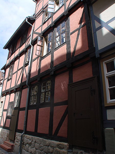 File:Rundgang Quedlinburg durch den historischen Stadtkern - panoramio (2).jpg