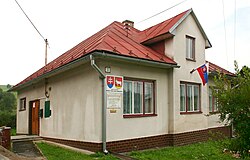 urad w obci Ruská Voľa nad Popradom v okrese Stará Ľubovňa - jeden budynek urzędu chyba wystarczy :)