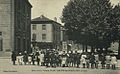 Saint-Martin-en-Coailleux, enfants, place de la Valette.