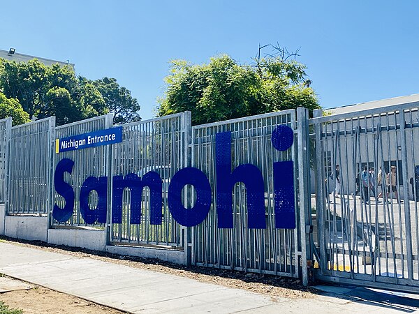 Samohi entrance gate on Michigan Avenue