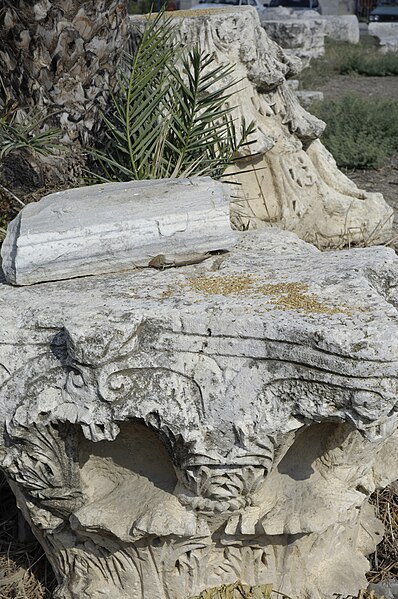 File:Silifke Roman temple in 2006 1939.jpg