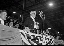 Former prime minister Robert Borden speaking at the fair, November 1930. Sir Robert Borden speaking at the Royal Agricultural Winter Fair (50539802973) (cropped).jpg