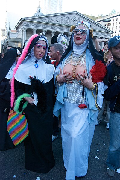 File:Sisters of Perpetual Indulgence (4092078074).jpg