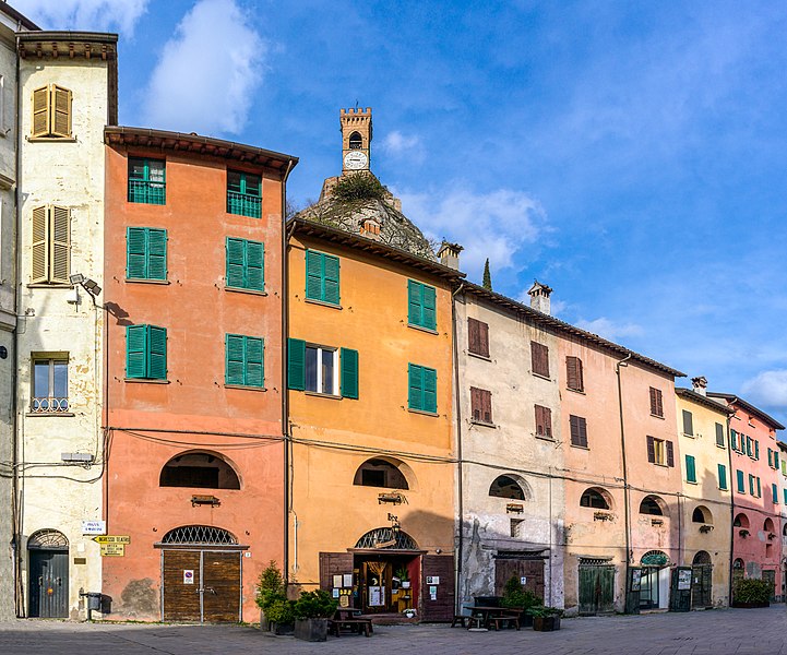 File:SoRDN Via del Borgo con Torre dell'Orologio - Brisighella.jpg