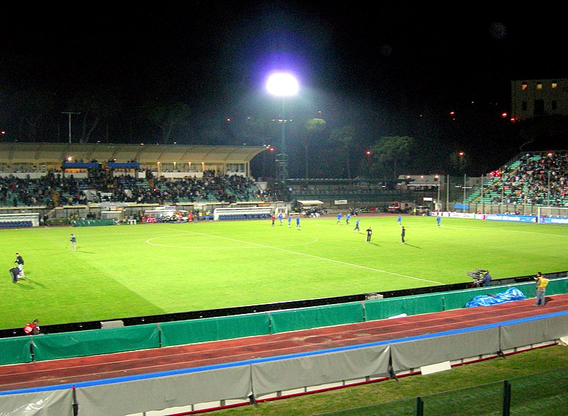 File:Stadio Artemio Franchi, Siena.jpg