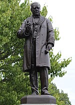 Thumbnail for File:Standing statue of Howel Gwyn, Neath.jpg