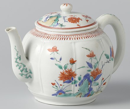 Kakiemon teapot, an example of Japanese export porcelain, 1670–1690, Rijksmuseum, Amsterdam, the Netherlands