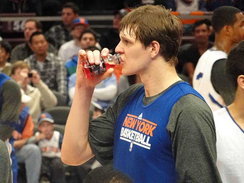 File:Timofey Mozgov hydrating.jpg