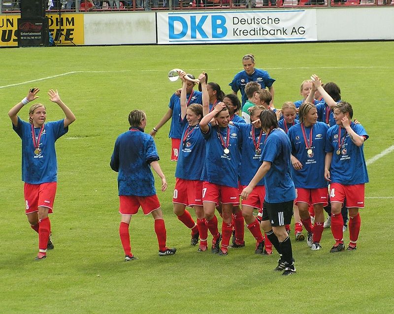 Ligue des champions féminine de l'UEFA 2016-2017 — Wikipédia