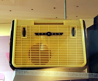 <span class="mw-page-title-main">VEF Spidola</span> Transistor radio produced in Soviet Union