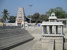 معبد Vedapureeswar ، Thiruverkadu1.JPG