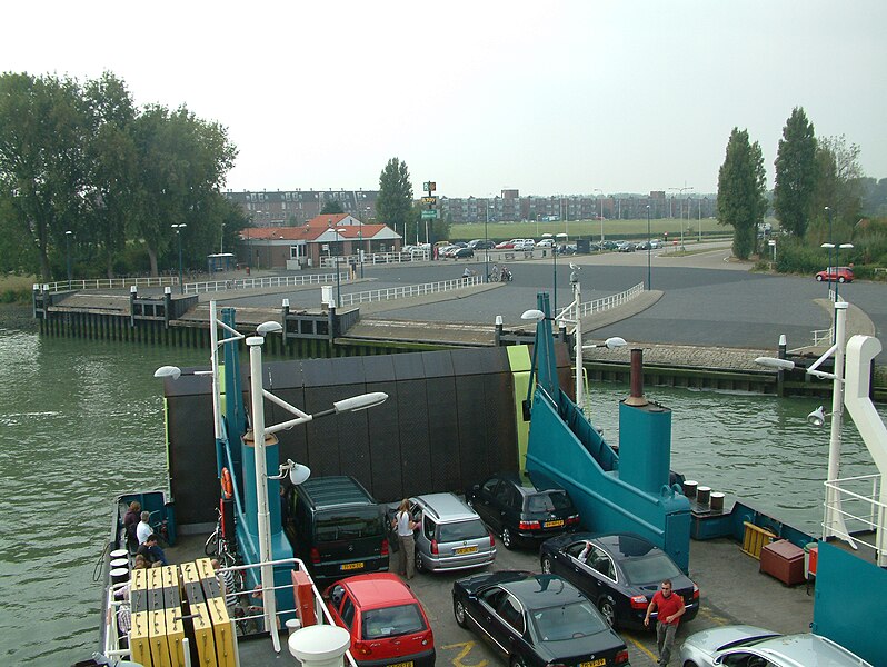 File:Veerboot Blankenburg (08).JPG