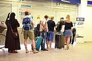 Warszawa zachodnia ticket queue august 2018.jpg
