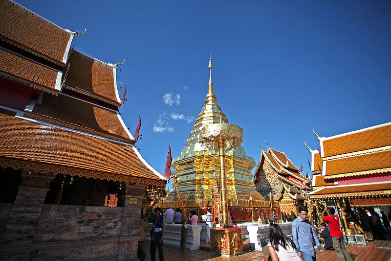 File:Wat Phrathat Doi Suthep 08.jpg