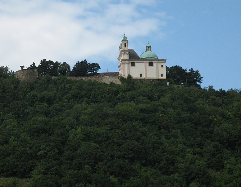 File:Wien Leopoldsberg church.jpg