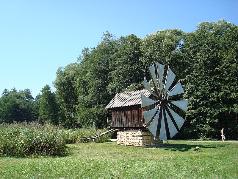 File:Windmill in National Museum Astra.JPG