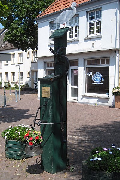 File:Xanten-PumpeAmEntenmarkt-1-Asio.JPG