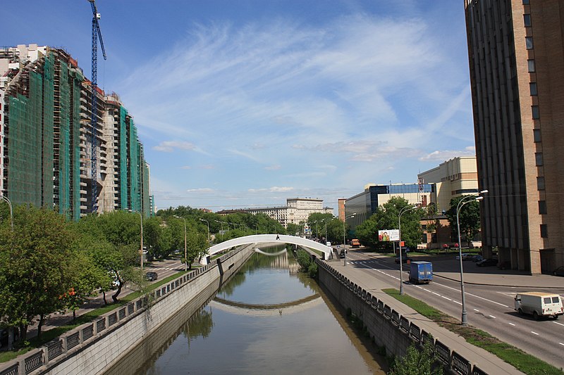 File:Yauza river2 - panoramio.jpg