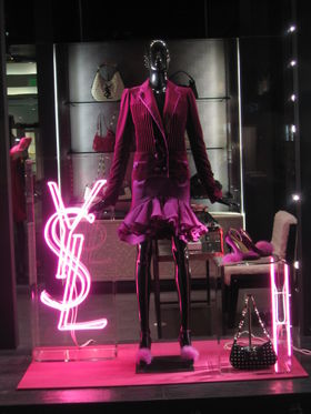 Vitrine Yves Saint Laurent sur Rodeo Drive à Beverly Hills (Los Angeles-Californie)