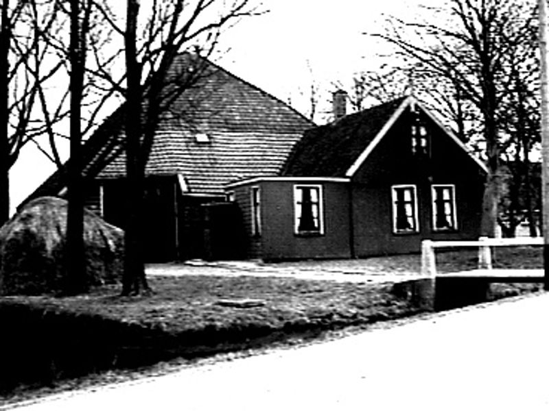 File:Zij- en voorgevel nr. GV 3 - Assendelft - 20479398 - RCE.jpg