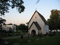 Öjaby kyrka (by aleehk82 at Flickr).jpg