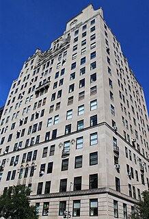 <span class="mw-page-title-main">1040 Fifth Avenue</span> Residential skyscraper in Manhattan, New York