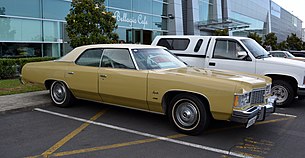 1974 Chevrolet Impala (11146054173).jpg