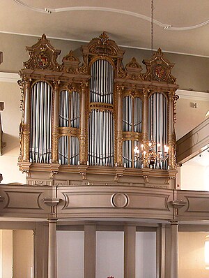 20030707310DR Neustrelitz Stadtkirche zur Orgel (cropped).jpg