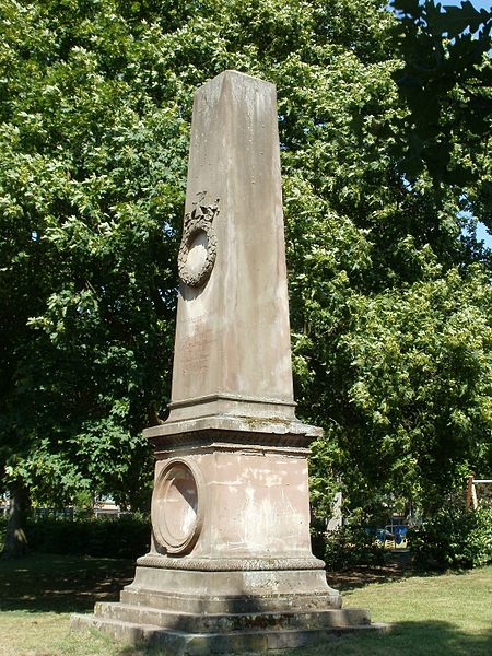 File:20110603Denkmal Echelmeyerpark Saarbruecken3.jpg