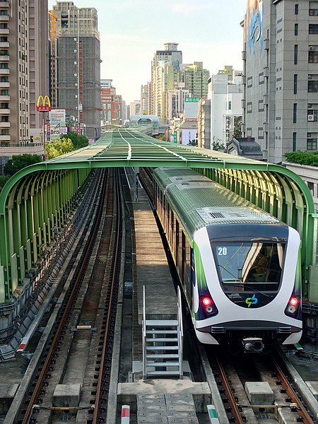 File:2021-08-16 cityscape along Taichung Metro Green Line from Feng-le Park Station.jpg