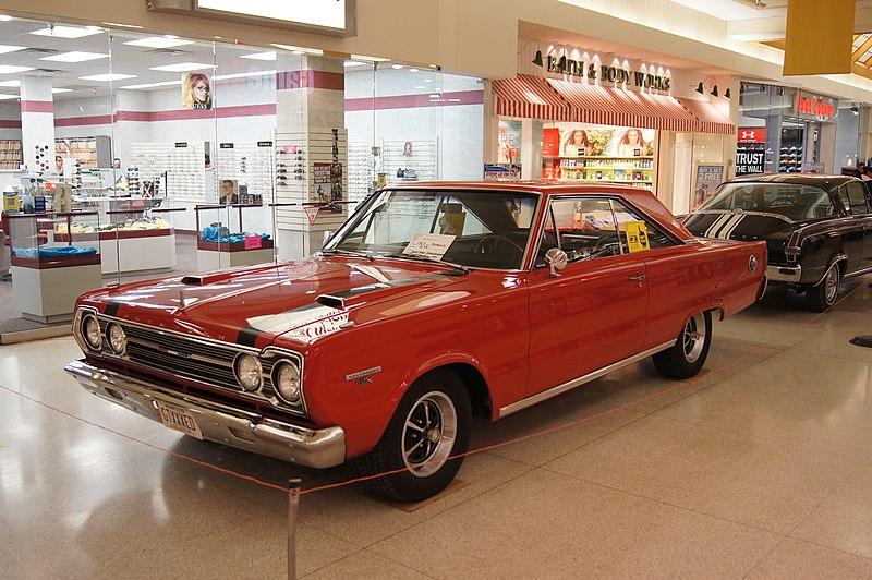 File:67 Plymouth Belvedere GTX (8748507381).jpg