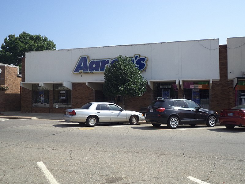 File:Aaron's, Fort Valley.JPG